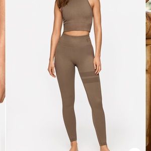 Stronger Sweden Embrace workout set (tights and crop top) US S, great condition